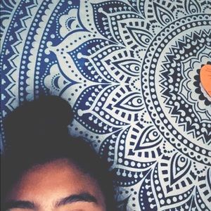 Meet your Posher, Isabel